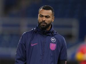 阿什利·科尔：我成不了安切洛蒂和穆里尼奥，汲取每人优点很重要