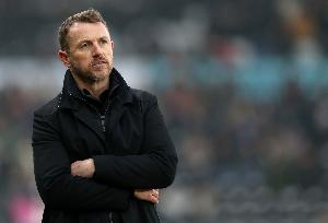 英超时代连续两年降级球队：狼队、桑德兰、卢顿、莱斯特城在列