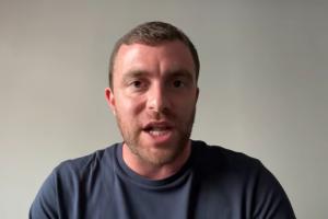 罗马诺：切尔西一度给予罗塞尼尔全力支持 今早讨论解雇近10小时