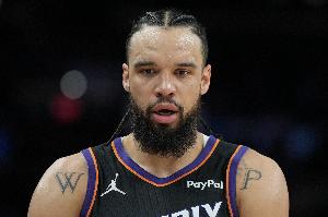 拼到6犯！狄龙23中12空砍全队最高30分外加6板 三分9中5