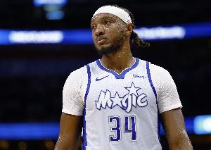 正负值-29最低！小卡特6中1仅拿3分5板1断2帽 犯满离场