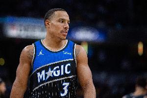 拉胯到家了！贝恩全场11投仅2中&三分7中2 还有3失误4犯规