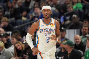 手指伤影响不大！亚历山大打满首节9中5拿到11分1助1断