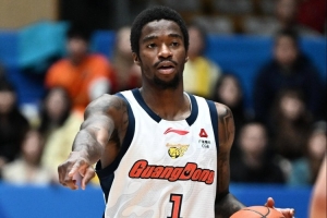 媒体人：拉科塞维奇或顶替萨姆纳 后者因伤病短期无法出战