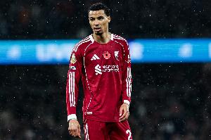 欧文：为埃基蒂克感到非常心痛，他本赛季是欧洲前五的前锋