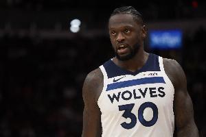 要找找状态！兰德尔半场8投3中得到7分5板2助 正负值+14