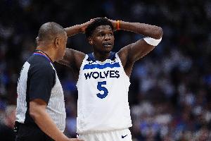 华子只打24分钟！芬奇：他陷入了犯规麻烦 他能多休息会也挺好