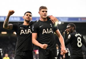 哈曼：范德芬是英超最快的球员之一，他肯定在利物浦考察范围内