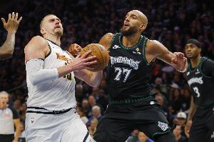 戈贝尔谈有效限制约基奇：这也是全队的功劳 队友做得非常出色