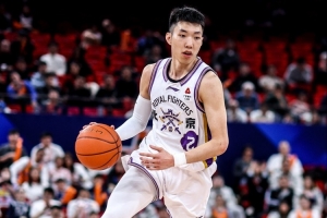 记者：在无缘季后赛的球队中 北控和新疆可能是想对最令人失望的