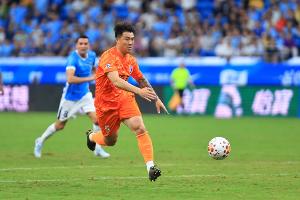 石柯在玉昆1-2不敌蓉城的比赛首发，迎职业生涯第400场俱乐部比赛