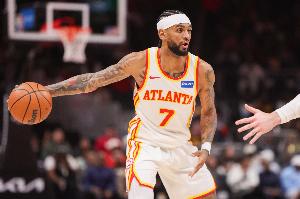 荣膺MIP！亚历山大-沃克得到66张第一选票 总得分为396分力压群雄