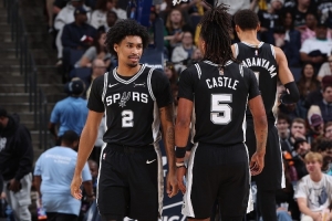 解说：马刺有文班又不只有文班 今天这场球给出近乎完美的答案