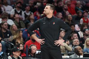 遭马刺15分逆转！解说：再次证明斯普利特还是差点意思