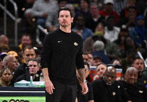 雷迪克谈取胜：从比赛开场我们就带着背水一战的紧迫感在打球