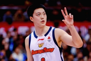 胡明轩：此役大家没准备好 希望每个人状态调到最好去迎接季后赛