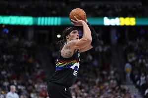 带伤复出悠着点！戈登半场10中3&三分5中1 得到7分1篮板1盖帽