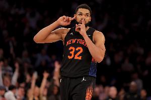 要花了啊！唐斯跟进加长三分球直接轰进 分差19分