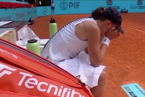 斯瓦泰克：我感染了肠胃病毒，马德里赛球员之间正发生着某种传染