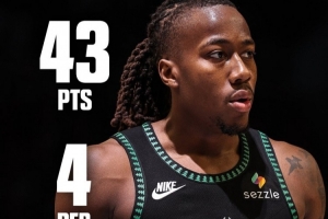 一顶五！道苏姆43分比全队首发合计还多7分 不过迪文&华子均伤退