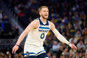 狼记：真为迪文岑佐感到心碎 他打出了精英级表现&是球队获胜关键