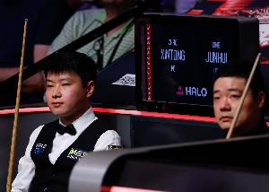 赵心童：赛后我和丁俊晖聊了聊，他只是让我继续加油