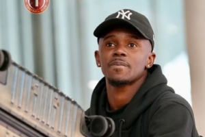 身价450万欧中超第1！热菲尼奥8轮仅1球，本场灾难发挥半场被换下