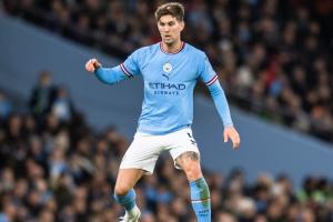 TA谈曼城后场球员未来：斯通斯阿克大概率离队 特拉福德未来成疑