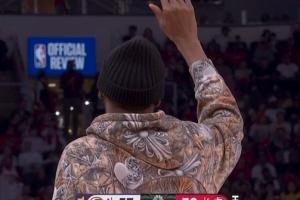 艾顿二级恶犯驱逐！杜兰特起身直接挥手拜拜