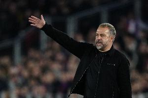 世体：巴萨面临15项关键决策，弗里克何时续约？