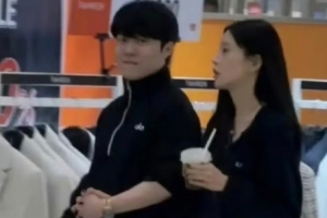 Rookie现女友控诉小钰：曾以自杀拒绝分手；比赛前一天要求RK买房