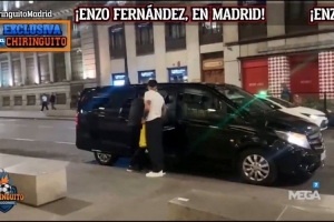 西班牙六台记者不断追问恩佐是否喜欢马德里，球员保持沉默