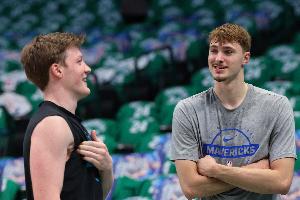 媒体人：弗拉格只领先克尼佩尔26分 前者后半段打出很多代表作