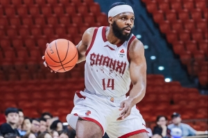 记者：米奇体力枯竭 王奕博传球失误 奈特靠个人能力帮助山西取胜