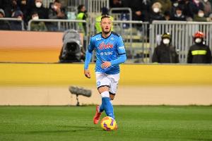 罗马诺：那不勒斯续约32岁中卫拉赫马尼达协议，下个目标维尔加拉