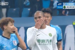 北青：中超捂嘴方式“问候”对手屡见不鲜，FIFA新规有助净化环境