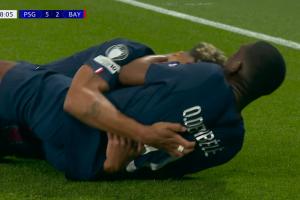 打崩了！登贝莱抽射近角撞柱破门，诺伊尔毫无反应！巴黎5-2领先