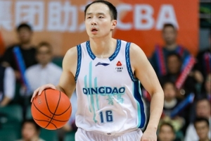 媒体人：山西对王奕博这一点准备不足 他和米奇的挡拆打出来了