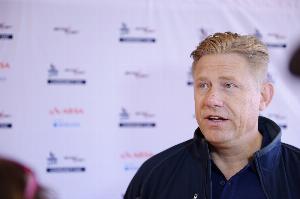 舒梅切尔：巴黎vs拜仁是现场看过最精彩的比赛 唯一瑕疵是那点球