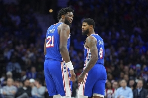 解说：没想到76人这么坚韧 恩比德带伤出战够硬 乔治锁死双探花