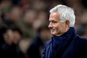 六台：穆里尼奥和克洛普是皇马新帅主要候选，德尚也是可能的人选