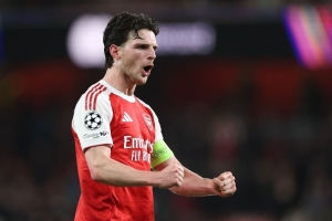 电讯报：赖斯后撤打出统治级表现；马德里双雄都难以招架他的强悍