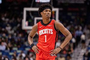 攻防卖力！阿门半场22分钟5中3拿到9分2板3助3断 三分2中1