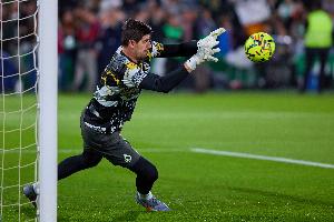 马卡：库尔图瓦恢复参加部分合练，他和姆巴佩都目标对阵巴萨复出