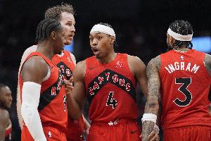 解说：猛龙防守强度没问题 但需要得分时不知道把球给谁更靠谱