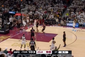 站出来了！莫布里突然发力内外开花连得5分 帮助骑士迫近比分