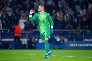 队报：巴黎门将舍瓦利耶大腿受伤，连最后冲击世界杯的机会都没了