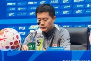 郑智被罚下！黄博文：郑智指导让我感谢队员们，奉献了精彩的比赛
