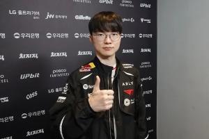 Faker：现在团队氛围比赛季初更好，这么多人关注广告感到很欣慰